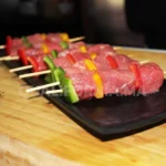 BROCHETTES DE VIANDE